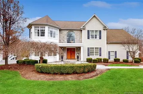 8 Josh Ln, Danbury, CT 06811