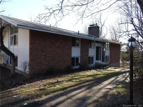 130 Carey St, Southington, CT 06489