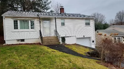 289 Eastern Ave, Waterbury, CT 06708