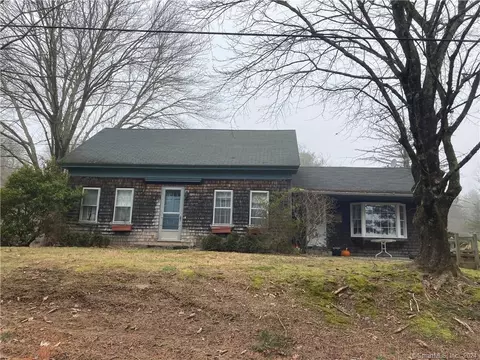 319 Mashentuck Rd, Killingly, CT 06239