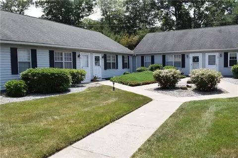 19 Plymouth Ct #19, Clinton, CT 06413