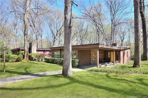 208212 Bayberry Ln, Westport, CT 06880