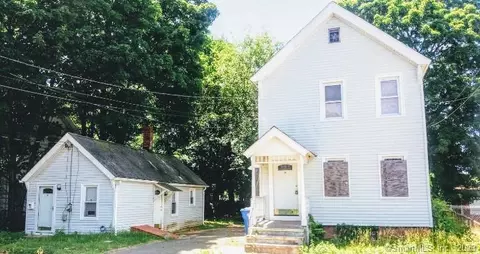 28-32 Alstrum St, Hamden, CT 06514
