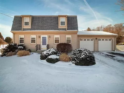 40 Sugar Hill Rd, North Haven, CT 06473