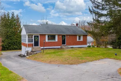 441 Putnam Rd, Plainfield, CT 06374
