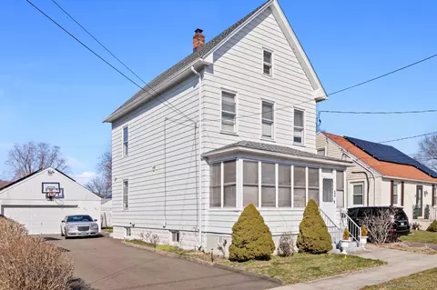 52 Dix St, Hamden, CT 06514