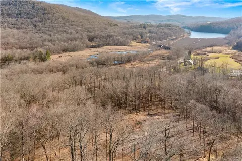 14 Highland Rd, Kent, CT 06785