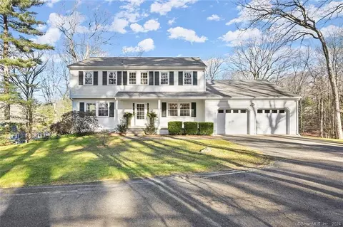 4 Laurel Ln, Wilton, CT 06897
