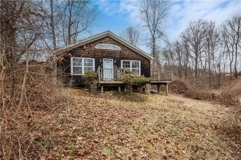 46 Sandy Beach Rd #6, Middlebury, CT 06762