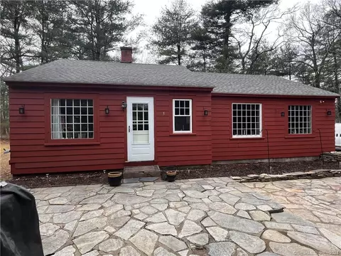 5 Carlisle St, Enfield, CT 06082