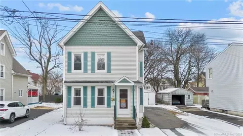 50 Thompson St, West Haven, CT 06516