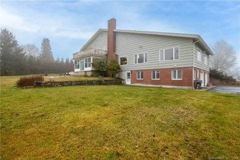 41 Green Hill Rd, Bethany, CT 06524