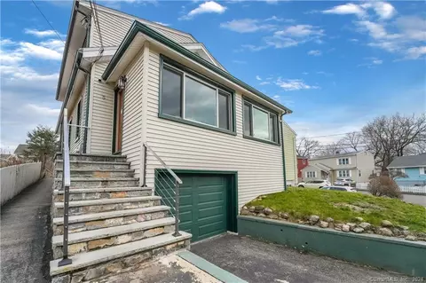 5 Borglum St, Stamford, CT 06905
