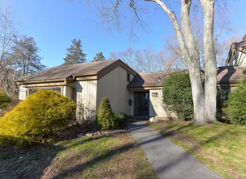 731 Heritage Vlg #A, Southbury, CT 06488
