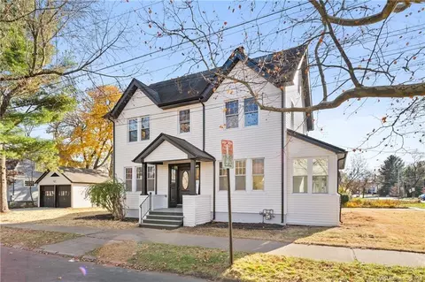 96 Westwood Rd, New Haven, CT 06515