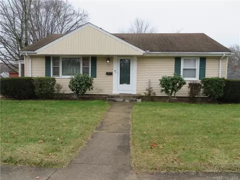 129 Furman Rd, Hamden, CT 06514