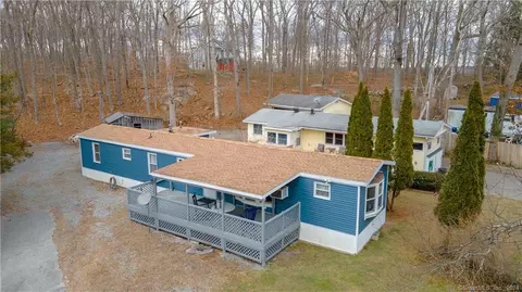 18 Naomi Dr, Ledyard, CT 06339