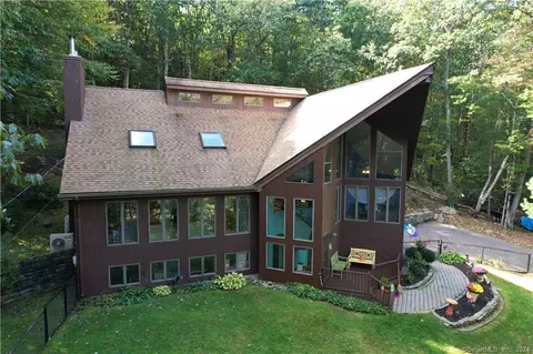 124 Gulf Rd, Somers, CT 06071