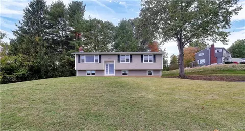 161 Jennifer Rd, Hamden, CT 06514