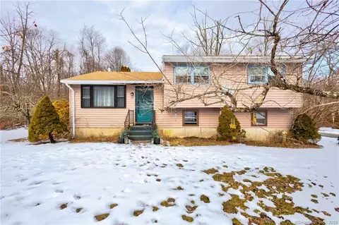 93 Isaiah Smith Ln, Morris, CT 06763