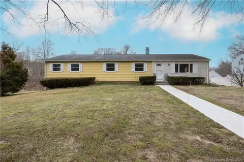 23 Pehr Ln, Cheshire, CT 06410