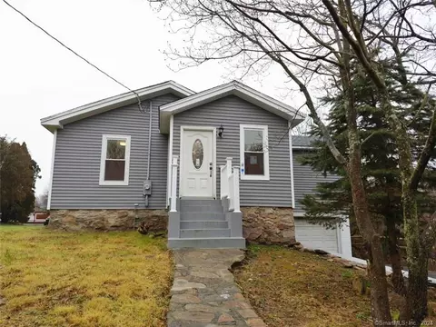 440 Huntington St, Shelton, CT 06484