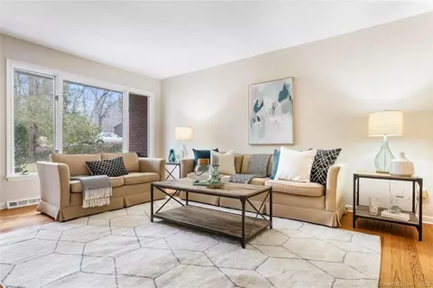 65 Main St #6, Ivoryton, CT 06442