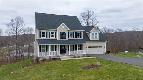 113 Meshomasic Trl, Portland, CT 06480