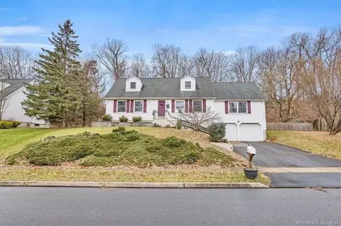 136 Timber Ridge Rd, Middletown, CT 06457