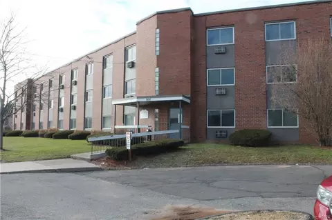 166 Gravel St #107, Meriden, CT 06450