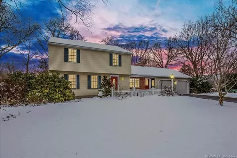 83 Rustic Oak Dr, Southington, CT 06489