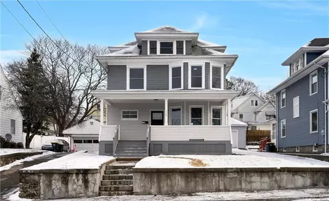 114 N Cliff St, Ansonia, CT 06401