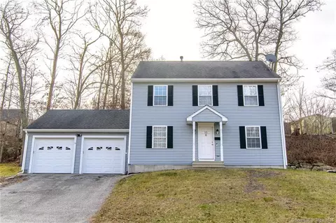 15 Aspen Pl, Willimantic, CT 06226