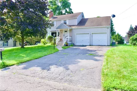 75 Fox Hill Rd, Stratford, CT 06614