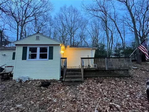 45 Evergreen Park, Clinton, CT 06413