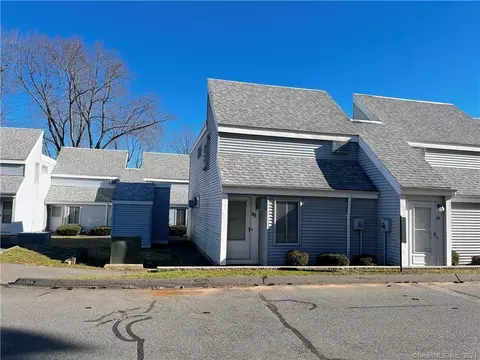 83 Cinnamon Spgs #83, South Windsor, CT 06074