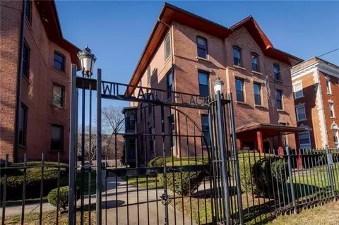 41 Willard St #B, Hartford, CT 06105