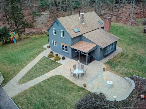 343 Barrett Hill Rd, Brooklyn, CT 06234