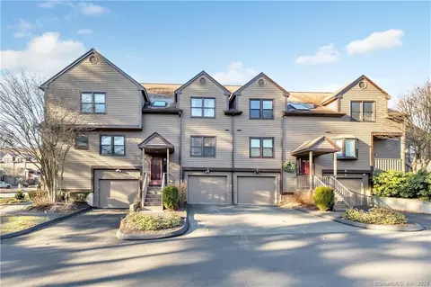 5 Blackstone Rd #5, Monroe, CT 06468