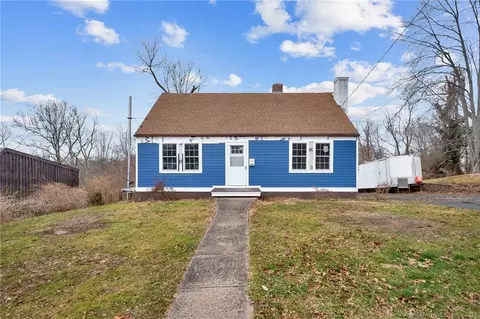 402 Long Hill Rd, Wallingford, CT 06492