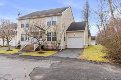 7 Aztec Trl #7, Unionville, CT 06085