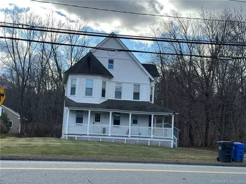 24 Putnam Rd, Pomfret, CT 06259