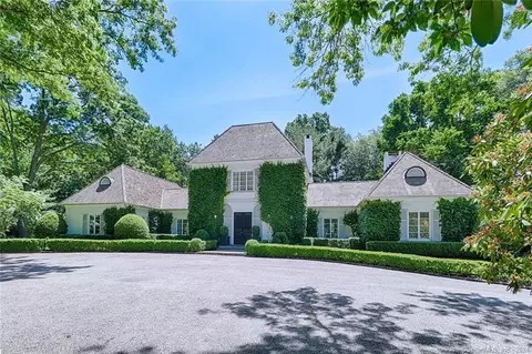 987 Pequot Ave, Fairfield, CT 06890