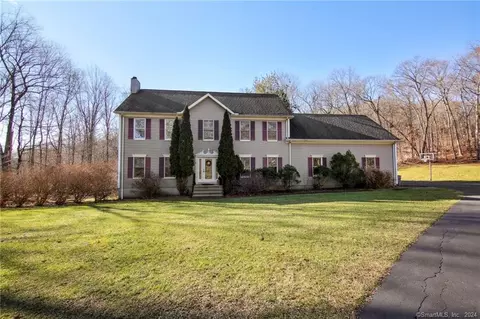 201 Hattertown Rd, Monroe, CT 06468