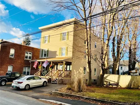 75 Calhoun St, Torrington, CT 06790