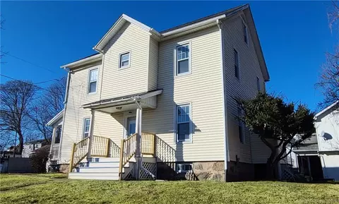 1 Crown St, Danbury, CT 06810