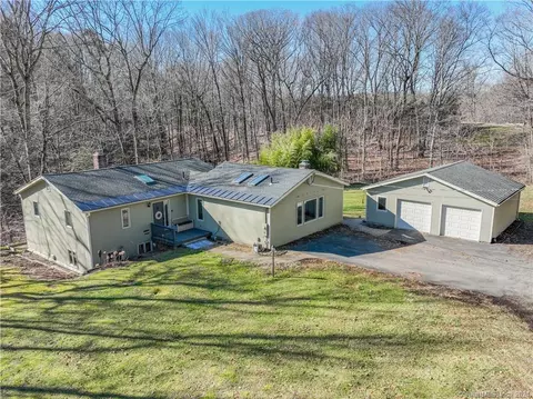 1435 Tuttle Ave, Wallingford, CT 06492