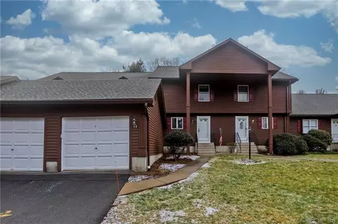 53 Candlewood Dr #53, Enfield, CT 06082