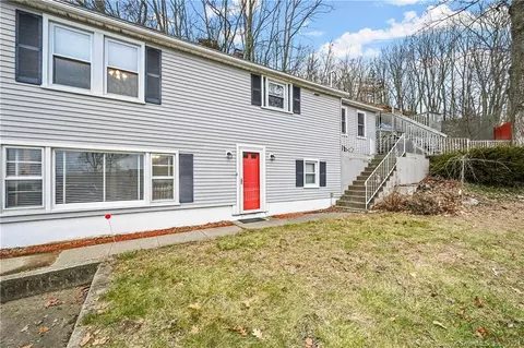 49 Rimmon St, Seymour, CT 06483
