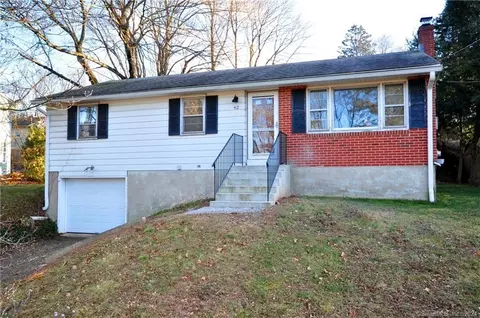 62 Mountain View Rd, Meriden, CT 06450